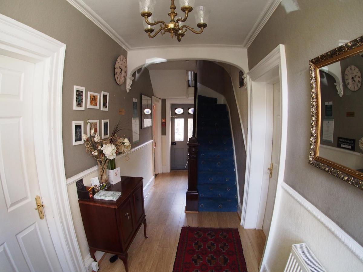 The Coach House Bed & Breakfast แคนเทอร์เบอรี ภายนอก รูปภาพ