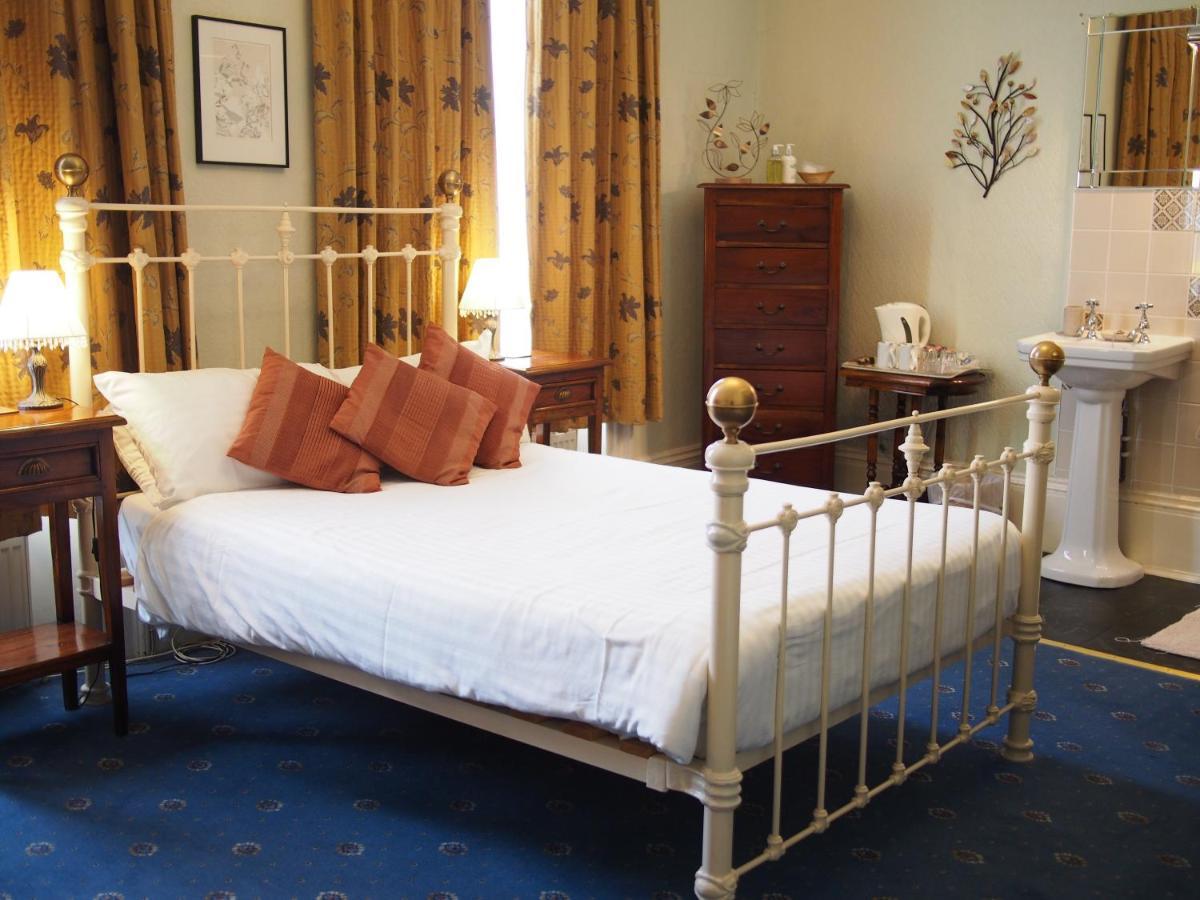 The Coach House Bed & Breakfast แคนเทอร์เบอรี ภายนอก รูปภาพ