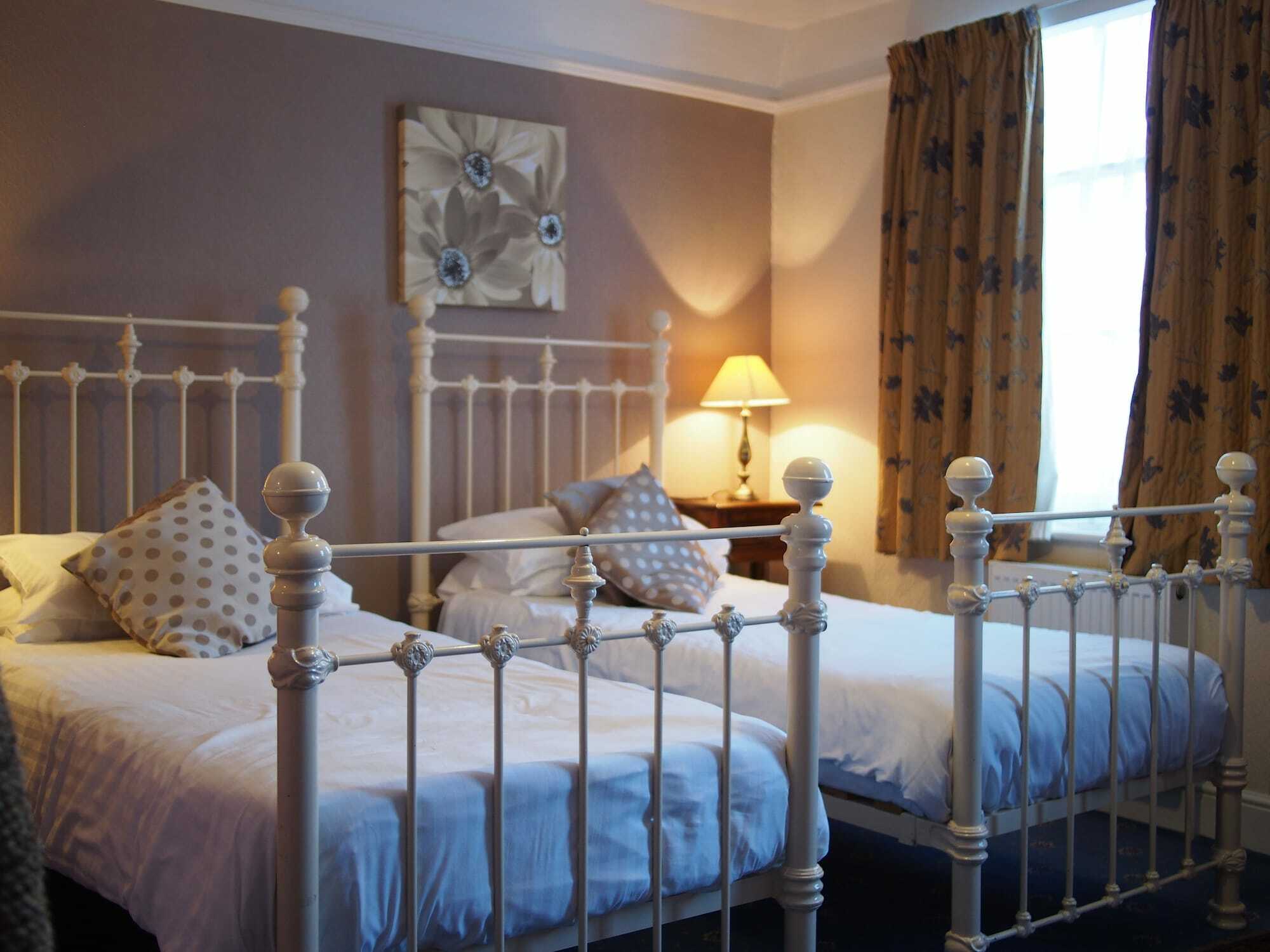 The Coach House Bed & Breakfast แคนเทอร์เบอรี ภายนอก รูปภาพ
